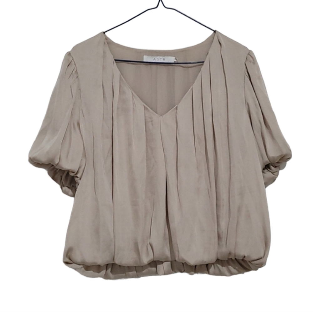 ASTR the Label Puff Sleeve Golden Beige Top
